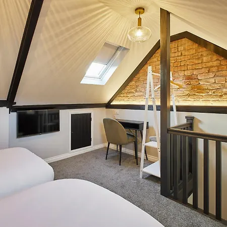 Host & - Penny Farthing