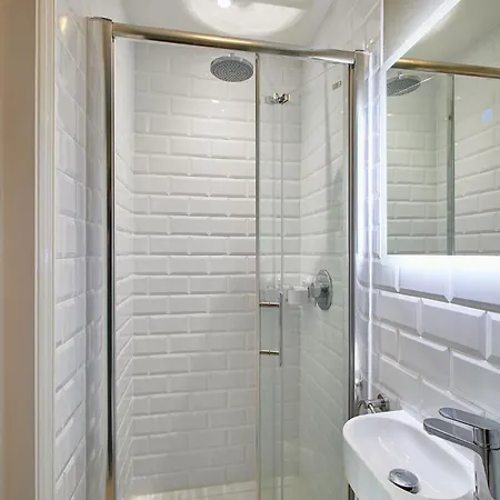 Host & - Penny Farthing * ويتبي