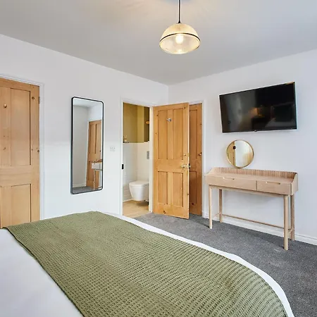 בית נופש Host & - Penny Farthing וויטבי