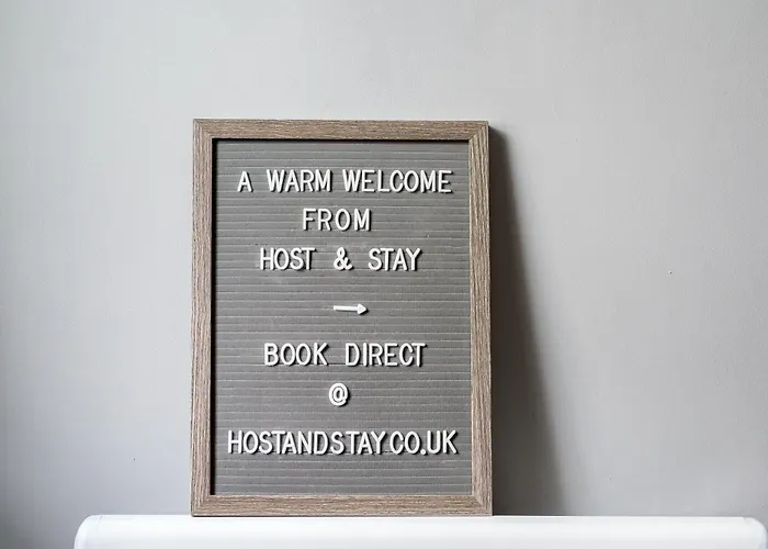 Host & - Penny Farthing Whitby